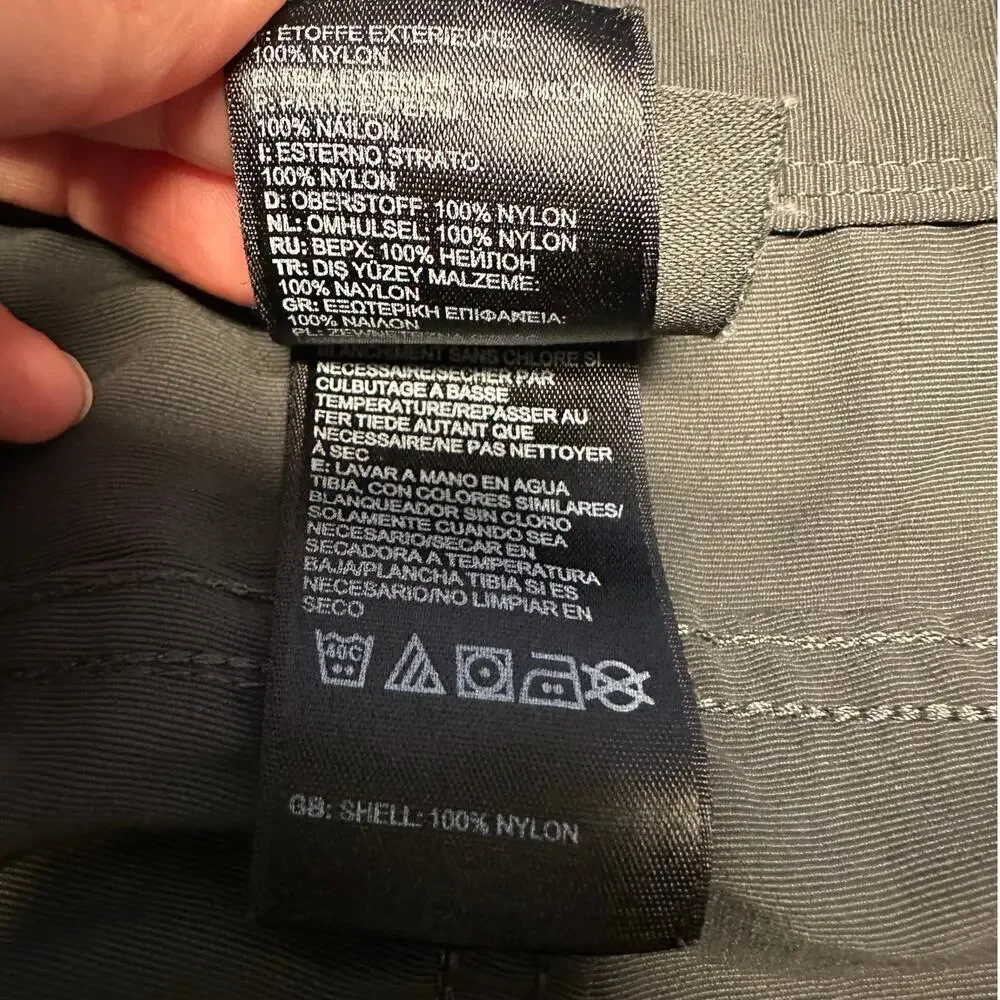 The North Face Cargo Hiking Shorts Men’s XL Gray Nylon Outdoor Trail Utility